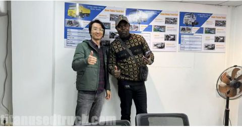 Papua New Guinea Customer Visited TITAN Vehicle to Buy Second Hand Howo Crane Trucks