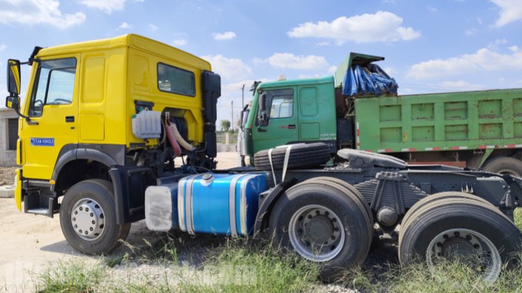 Howo Sinotruk 2022  Used Sino Trucks for Sale in Mozambique