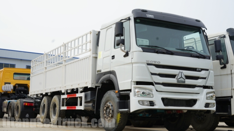 6x4 Sinotruk Howo Cargo Truck in Uganda