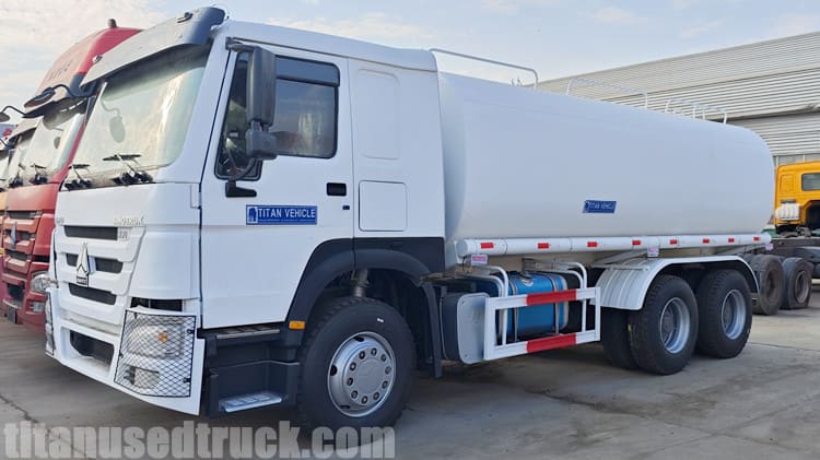 Used Howo Oil Tanker Trucks 371 HP for Sale in Kenya