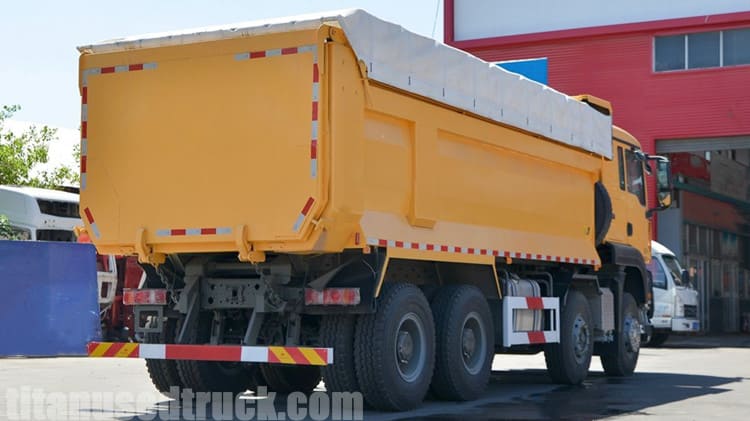 LHD 8x4 Used Sitrak Howo Dump Truck for Sale in Djibouti