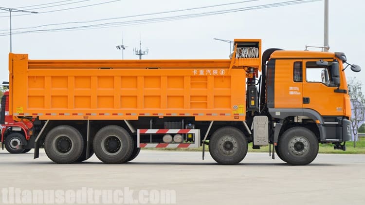 Used Shacman Dump Truck 8x4 for Sale in Cameroon