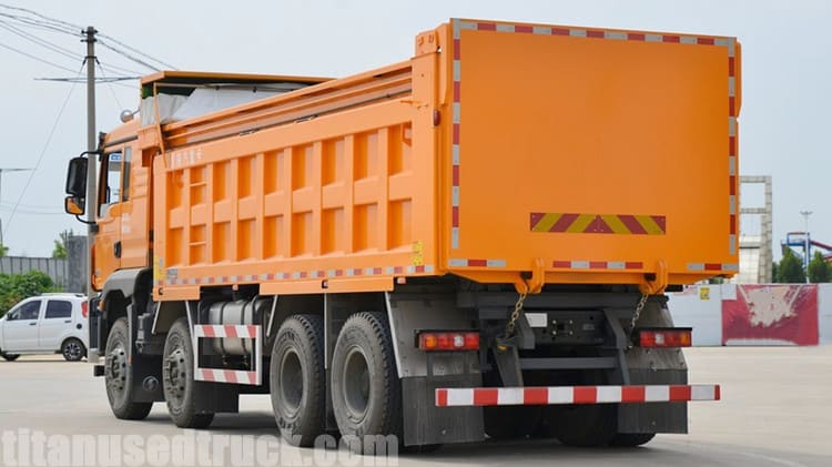 Used Shacman Dump Truck 8x4 for Sale in Cameroon
