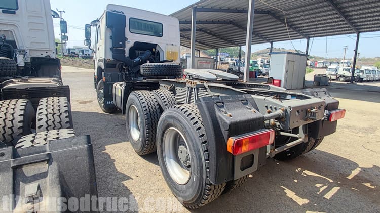 Used Sinotruk Howo Tractor Truck 400 HP for Sale in Ghana