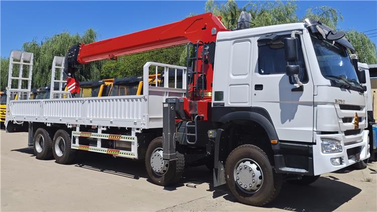 Used Howo 8x4 Crane Truck for Sale Near Me In Nigeria