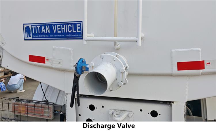 Used Howo 6x4 Fuel Tanker Trucks Price for Sale In Nigeria