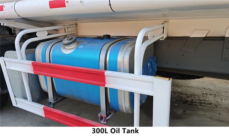 Used Howo 6x4 Fuel Tanker Trucks Price for Sale In Nigeria