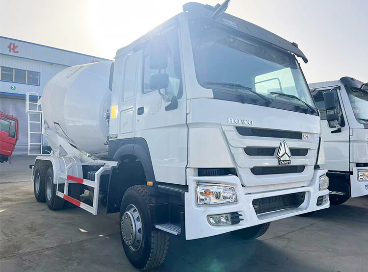 2023 Sinotruk Howo Used Cement Mixer Truck for Sale in Nigeria