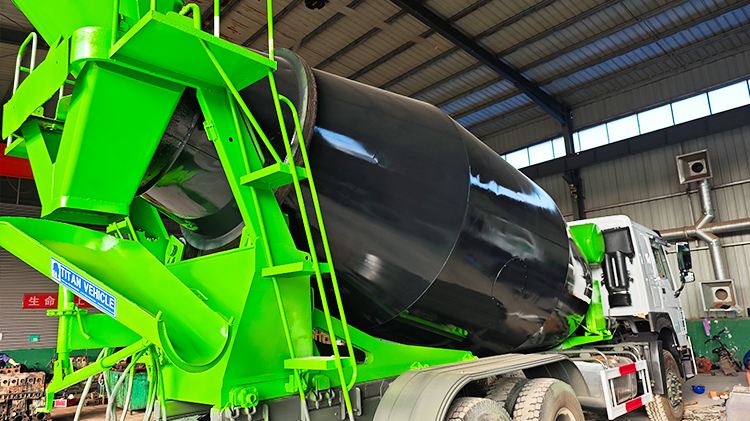 Sinotruk Howo Second Hand Concrete Mixer Truck for Sale in Zimbabwe