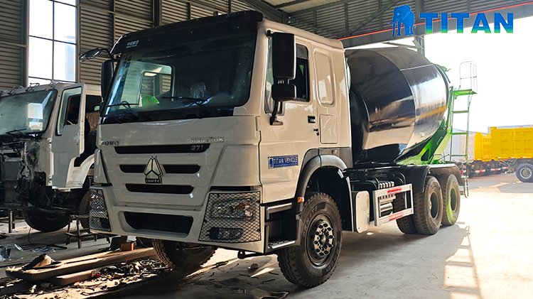 Used Sinotruk Howo Concrete Mixer Truck
