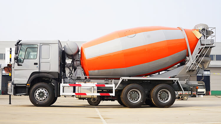 2nd Hand 371 Sinotruk Howo Concrete Mixer Truck for Sale in Ghana