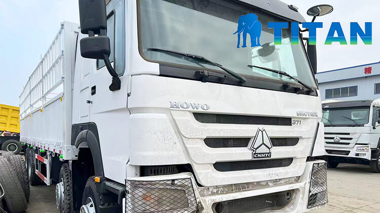 Howo 8x4 12 Wheeler 30-40t Used Stake Cargo Truck for Sale in Nigeria