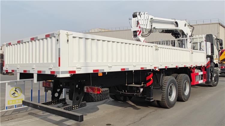 Used Faw Crane Truck for Sale In Uganda